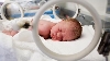 Familia copilui ars în incubator cere despăgubiri de un milion de euro