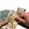 Românii din străinătate trimit mai puţini bani în ţară, potrivit BNR