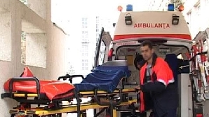 Serviciul de ambulanţă a intervenit în 16 tentative de suicid în noaptea de Crăciun