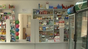 Farmaciile din mediul rural se transformă în magazine / FOTO: RTV