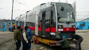 O femeie şi-a pierdut viaţa, după ce a fost călcată de un tramvai, în Bucureşti 