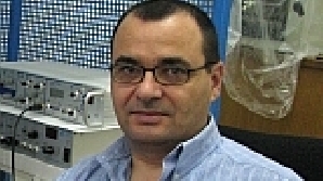 Tudor Luchian este cunoscut la nivel mondial pentru cercetările sale în domeniul biofizicii moleculare