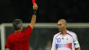 Zidane s-a retras din activitate după ce a fost eliminat în finala CM 2006