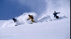 Snowboarderii au transformat parcurile bucureştene în pârtii