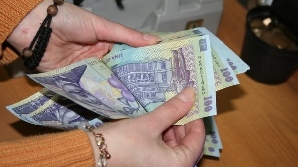 Bugetarii nu vor lua în 2010 al 13-lea salariu /FOTO: expressibian.com
