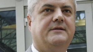 Adrian Năstase a cerut o regândire a poziţiei partidului.