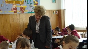Profesori cu studii superioare la grădiniţă şi şcoala primară/FOTO:desteptarea.ro