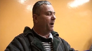 Un taximetrist din Piteşti, cu o alcoolemie de 0,79 în aerul expirat, a provocat un accident uşor /Foto: Realitatea Tv 