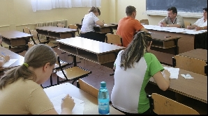 Elevii de liceu simulează miercuri proba de competenţe digitale/FOTO: gandul.info