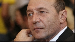 Băsescu laudă din nou 