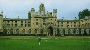 Universitatea Cambridge e cea mai bine clasată dintre instituțiile europene de învățământ superior 