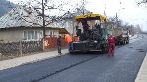 Angajaţii Societăţii de Drumuri şi Poduri au fost trimişi în şomaj/ FOTO: guratirgului.ro