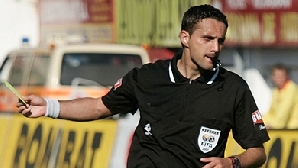 Viaţa arbitrului Sebastian Colţescu continuă să fie complicată din cauza femeilor / FOTO: grupRC