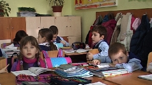 Prichindeii dau test pentru a intra în clasa întâi / FOTO: RTV