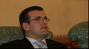 Cristian Preda îşi continuă polemica cu unii colegi de partid
