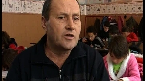 De 32 de ani, Doru Moiceanu este învăţător în satul prahovean Gâlmeia/ FOTO: RTV 
