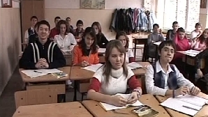 Şi studenţii se întorc la cursuri.