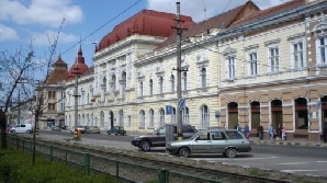 Angajaţii facultăţii nu ştiu să completeze suplimentul de diplomă/Foto: nicenet.ro