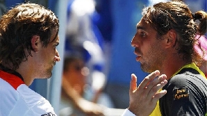 Marcos Baghdatis (dreapta) l-a eliminat pe David Ferrer de la Australian Open / FOTO: www.as.com
