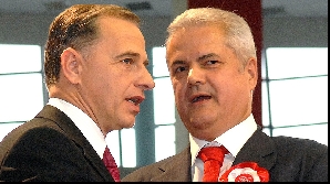 Geoană vorbeşte despre demisia deputatului Steriu / FOTO: Grup RC