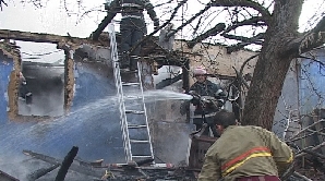 Flăcări puternice în satul mureşean Lăscud / FOTO: RTV