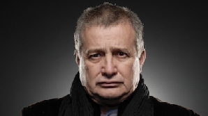 Mircea Dinescu speră că 2010 va fi 