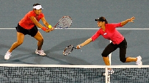 Monica Niculescu şi partenera sa au pierdut la tiebreak finala de la Hobart / FOTO: www.hobartinternational.com.au