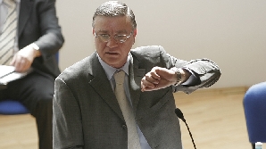 În fotbalul românesc, noile schimbări sunt aduse de vechii oameni 