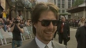 Tom Cruise a avut de suferit din cauza înălţimii.