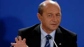 Traian Băsescu şi-a transmis mesajul de Anul Nou către români de la Sinaia