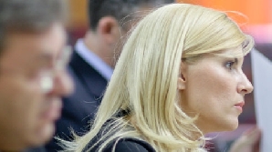 Elena Udrea a spus că a fost colegă de liceu cu Marie Jeanne Ion/FOTO: NewsIN