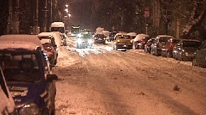 În Capitală ninge de aproape 20 de ore