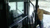 Local Kombat la RATB: Un şofer l-a bătut cu brutalitate pe unul dintre pasageri - ATENŢIE, IMAGINI ŞOCANTE!