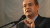 Premierul Emil Boc este nemulţumit de cum se face deszăpezirea drumurilor