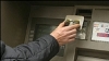  Trei români, arestaţi pentru fraudă bancară prin skimming în SUA