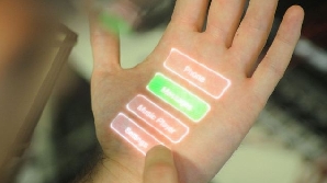 Touchscreen pe piele / FOTO: chrisharrison.net