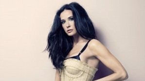 Demi Moore, mulţumită de corpul ei la 47 de ani / FOTO: Elle