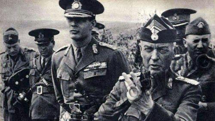 Mareşalul Ion Antonescu şi Regele Mihai Mareşalul Ion Antonescu şi Regele Mihai