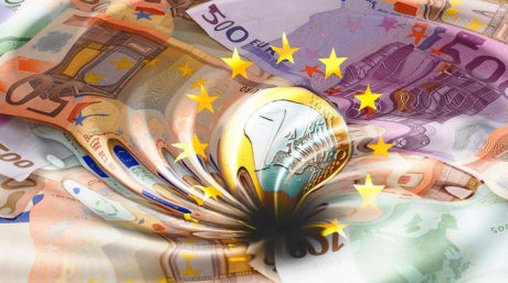 Euro şi dolarul cresc la cursul BNR