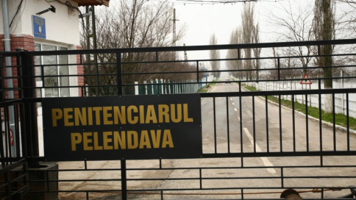 Penitenciarul Pelendava din Craiova “călcat” de hoţi! Penitenciarul Pelendava din Craiova “călcat” de hoţi!
