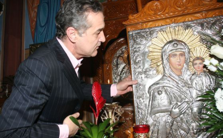 Gigi Becali este susţinut de călugării români de la Muntele Athos Gigi Becali este susţinut de călugării români de la Muntele Athos
