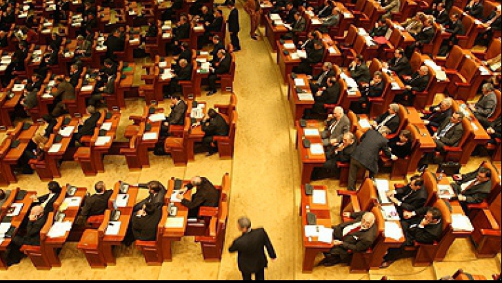 Parlamentarii, exoneraţi de conflictul de interese Parlamentarii, exoneraţi de conflictul de interese