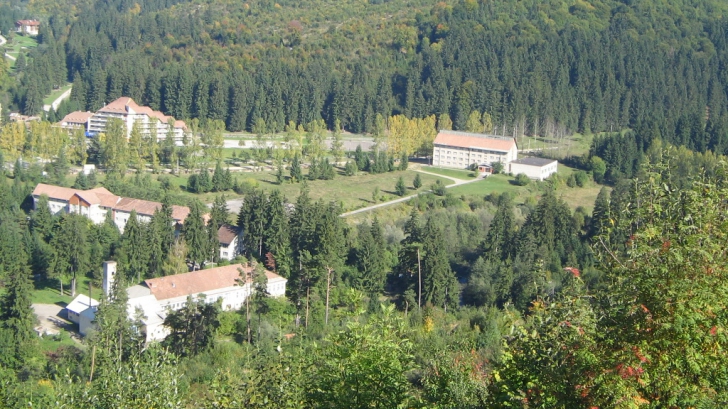 Băile Felix, ÎN PERICOL: Guvernul a aprobat exploatarea gazelor de şist în zonă Băile Felix, ÎN PERICOL: Guvernul a aprobat exploatarea gazelor de şist în zonă