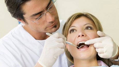 De luna aceasta, poti merge la dentist gratis. Ce trebuie sa stii