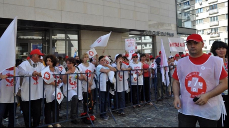 Legea salarizarii unitare ar putea 