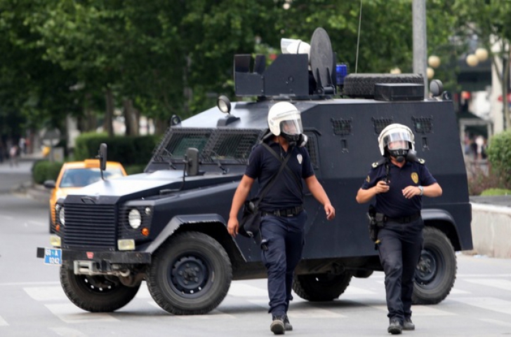 Stare de alertă în Turica. Focuri de armă la Ankara
