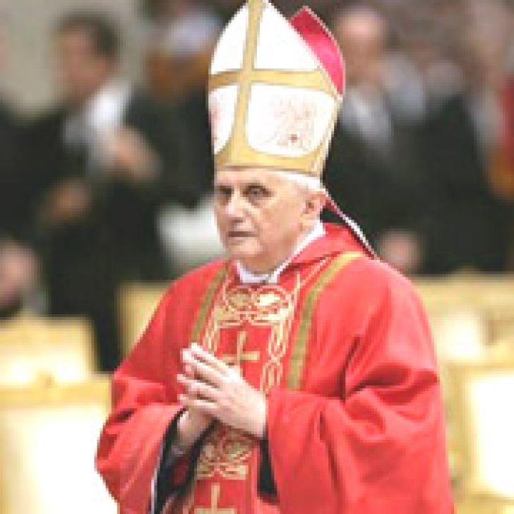 Papa a făcut un apel la pace în Liban şi fâşia Gaza