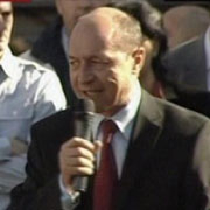 Traian Băsescu , în campanie electorală în Spania