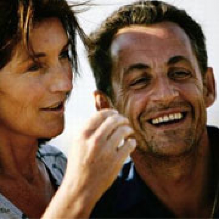 Sarkozy divorţează