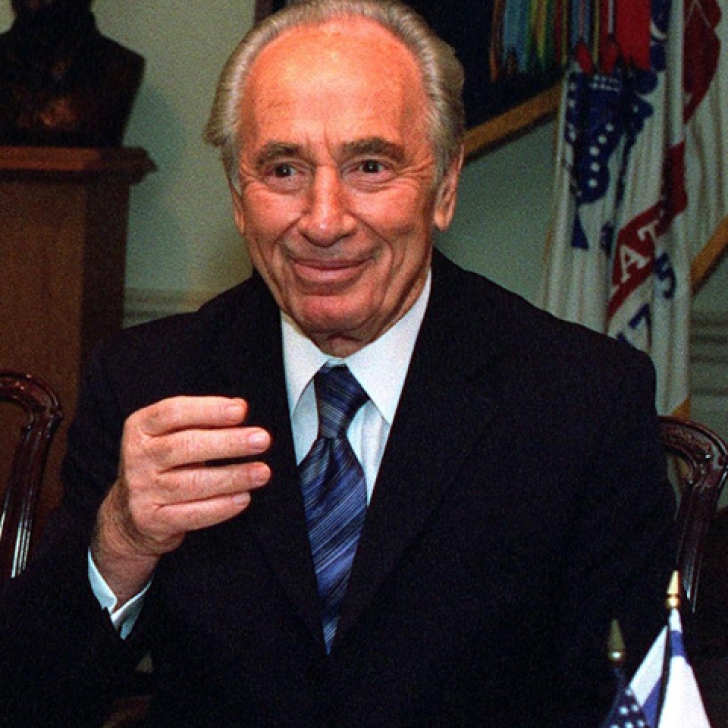 Foto: http://upload.wikimedia.org/wikipedia/commons/2/28/Shimon_Peres_2001-10-22.jpg